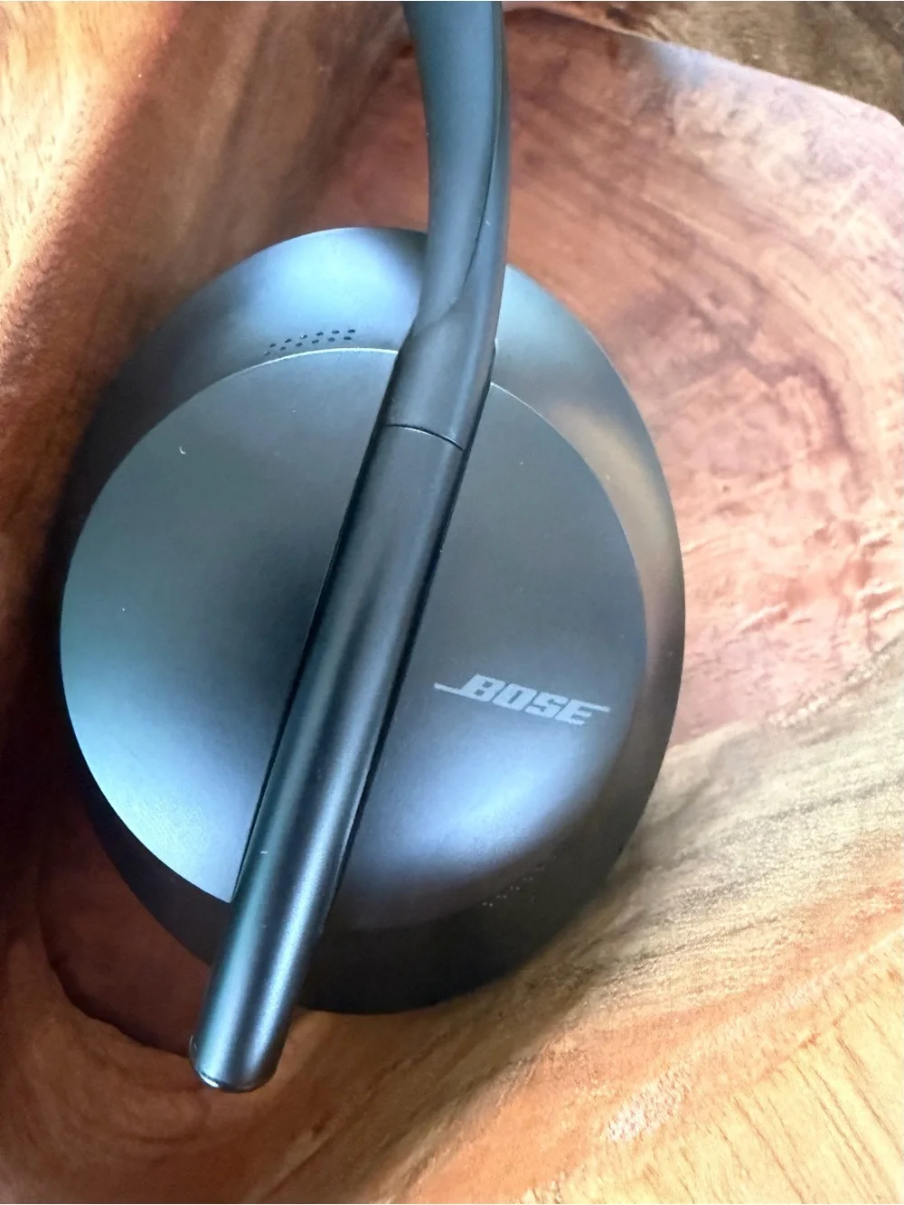 Bose Over-Ear Wireless Headphones — Like New With Carrying Case